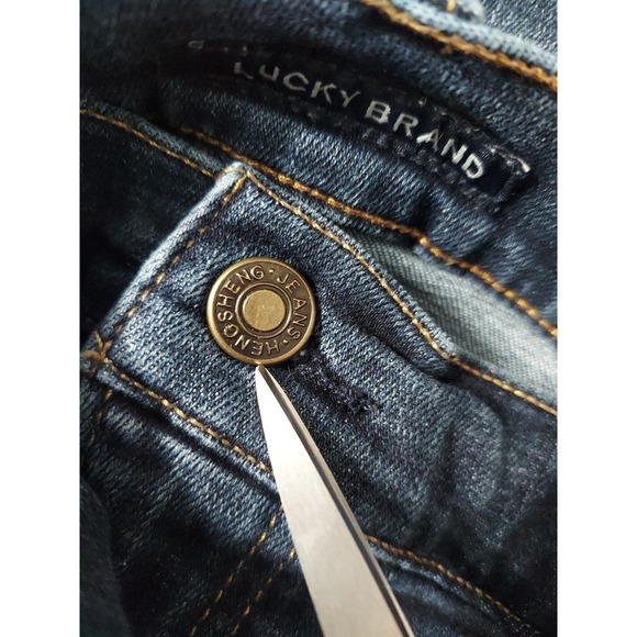 Lucky Brand Jeans Mens 38x32 Blue Medium Wash Whiskered Preppy Stretch - Picture 11 of 12